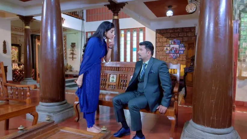 AJ's Constant Calls Irritate Leela