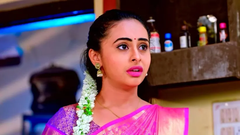 Vasu Faints after Seeing the Divorce Papers