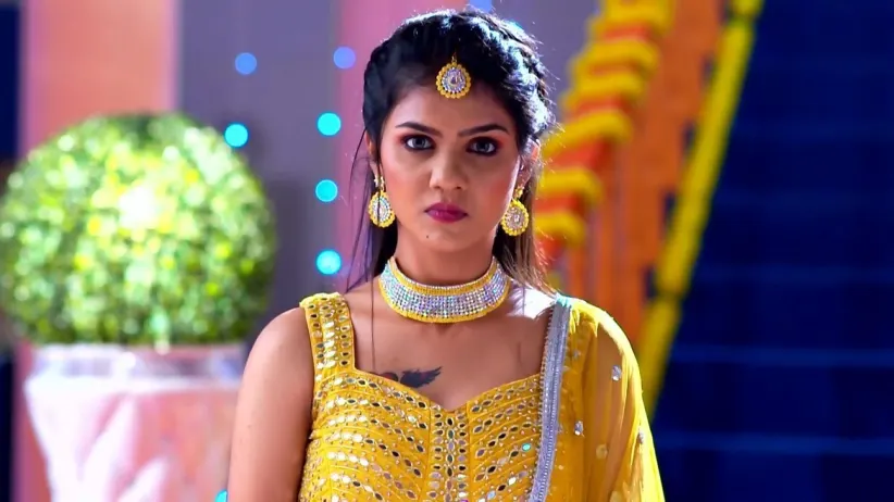 Dhara Hides from Amber's Mother