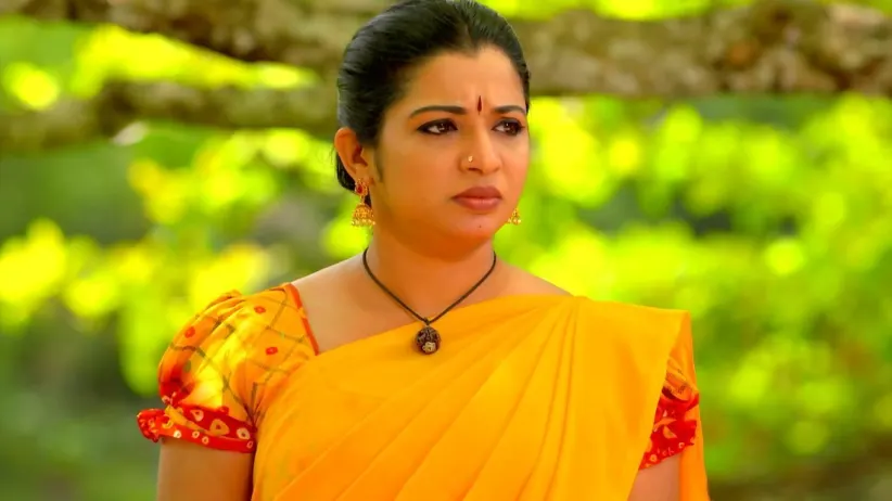 Sreelakshmi Embraces Ragasudha