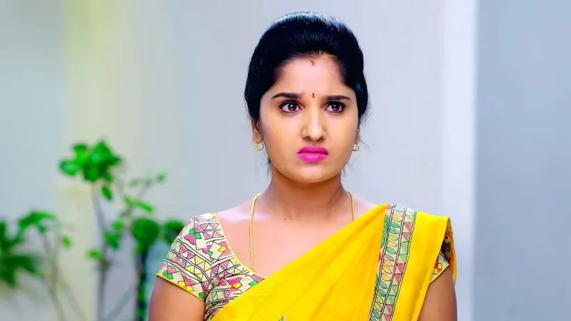 Divya Steals Devudayya’s Phone