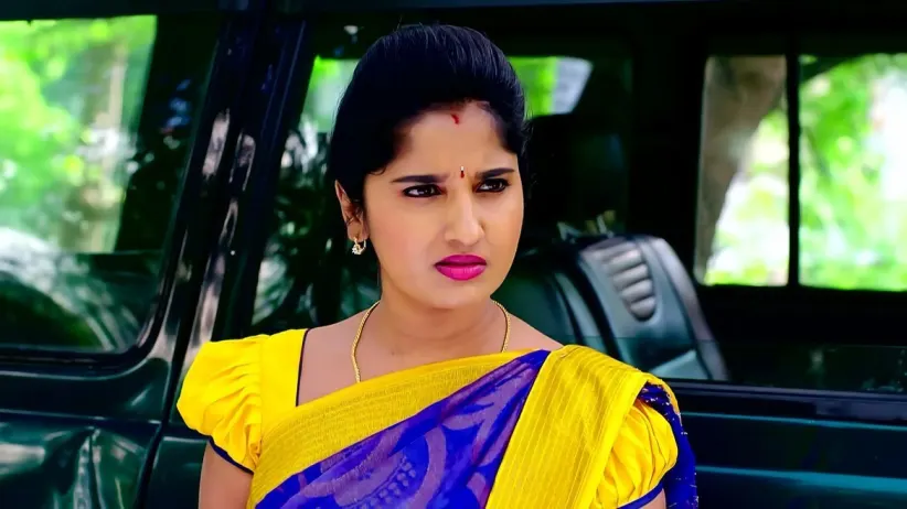Divya Fails to Catch Somasekhar