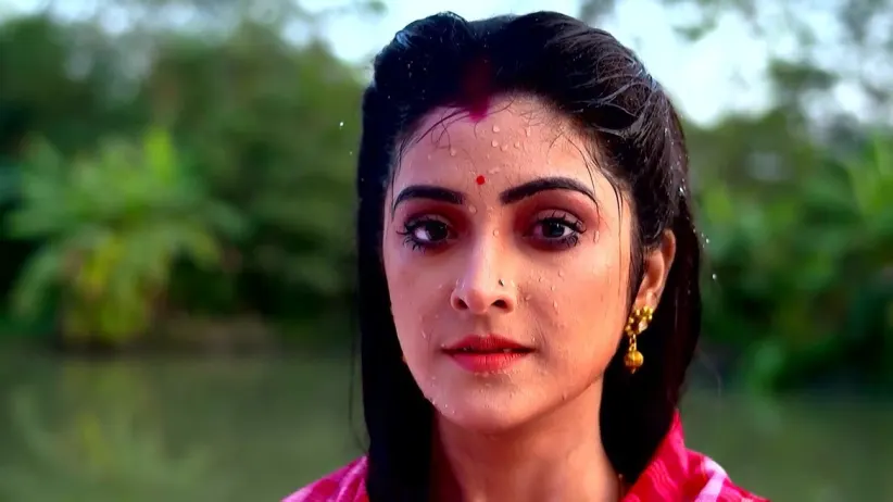 Jamuna Attacks Bhushan's Goon