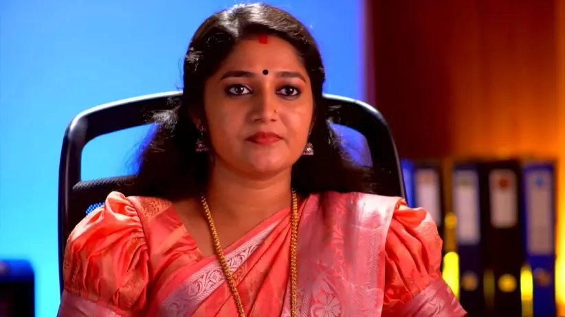 Sreelakshmi Threatens Sandra
