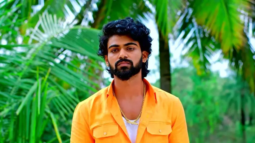 Chandru Behaves Rudely with Sneha