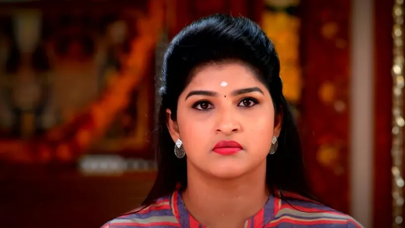 Pushpa Conspires against Vetri
