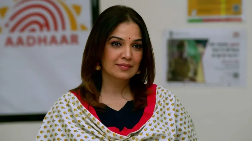 Anamika Questions Valli about the Money