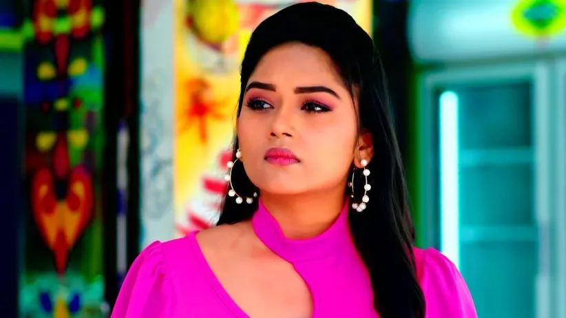 Will Raghuram See Ramalakshmi Playing Hockey?