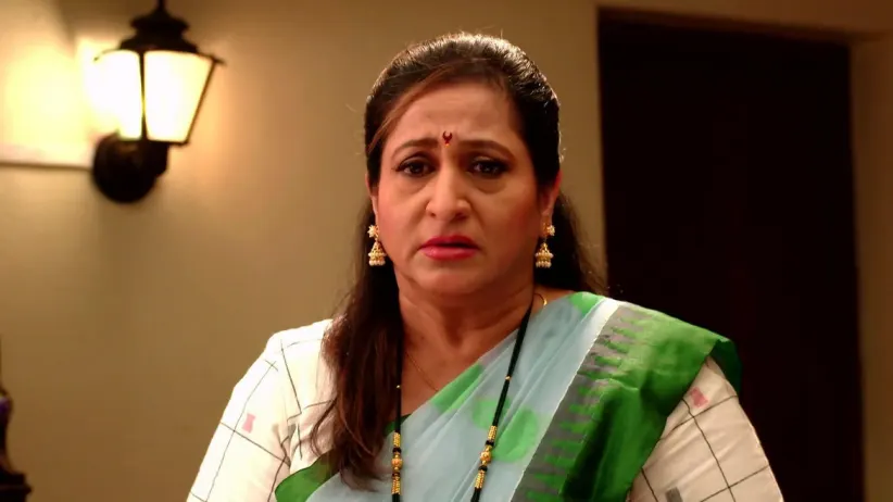 Mukta Panics as Sarang Goes Missing