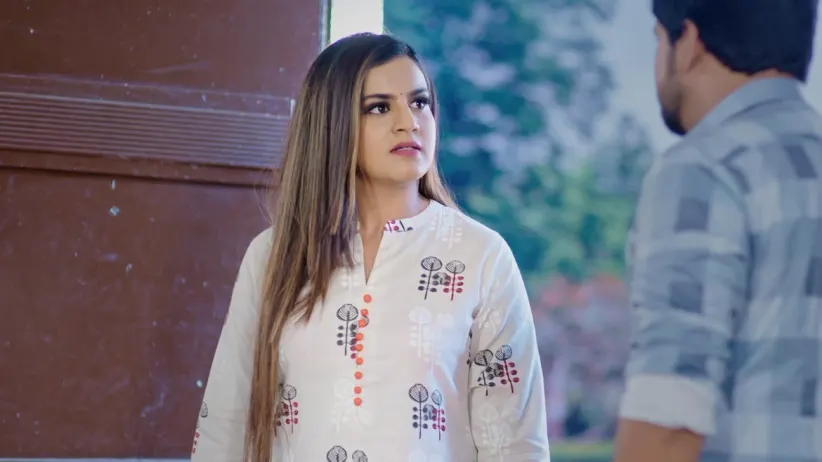 Nagaguru Cautions Shivani about a Threat