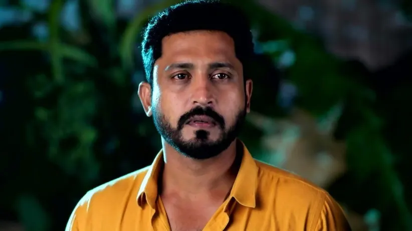 Vikram's Drawing Leaves Mithra Stunned