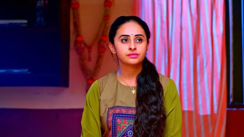 Sneha Thinks of a Way to Catch Dore