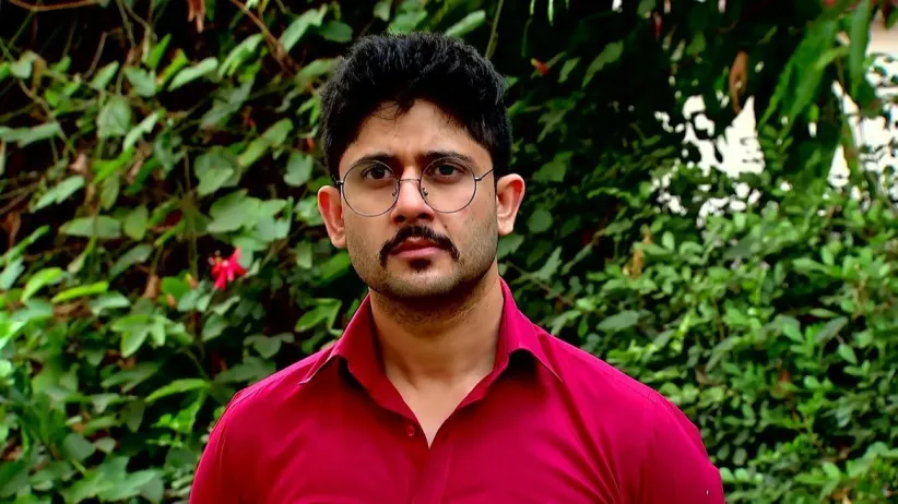 Siddhartha Keeps an Eye on Mithi
