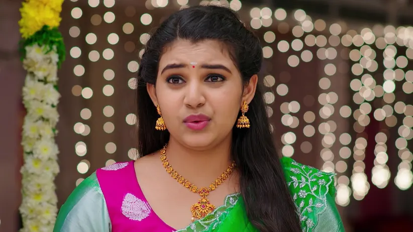 Geetha Tries to Return Govind’s Chain