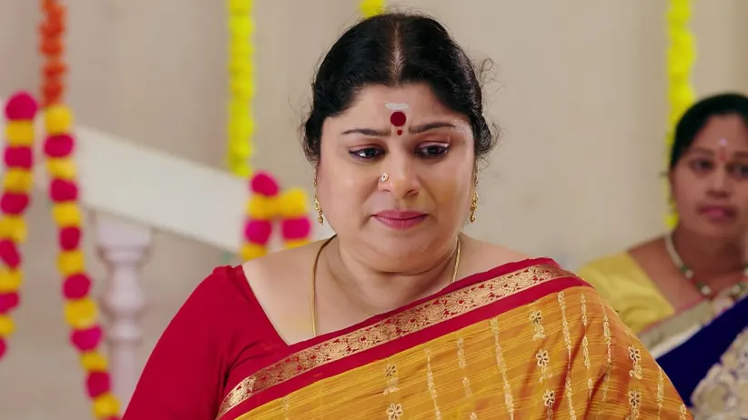 Kanakaratnam Slaps Selvi
