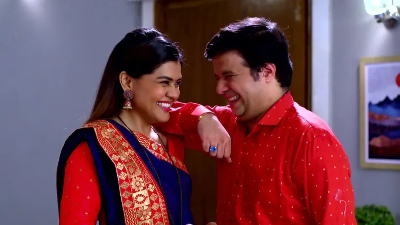 Yash Learns about Anushka