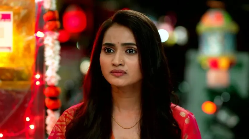 Veena Tries to Reason with Urmi