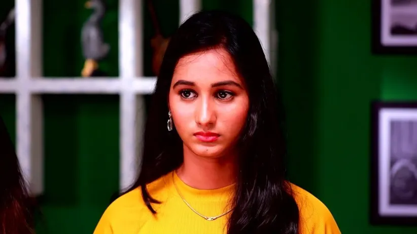 Kavya Learns about Indira's Dream