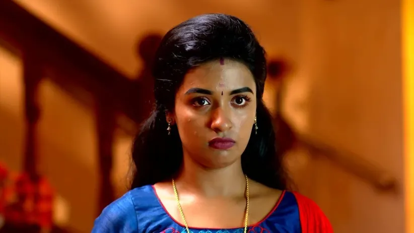 Shalini Hits Sushmita