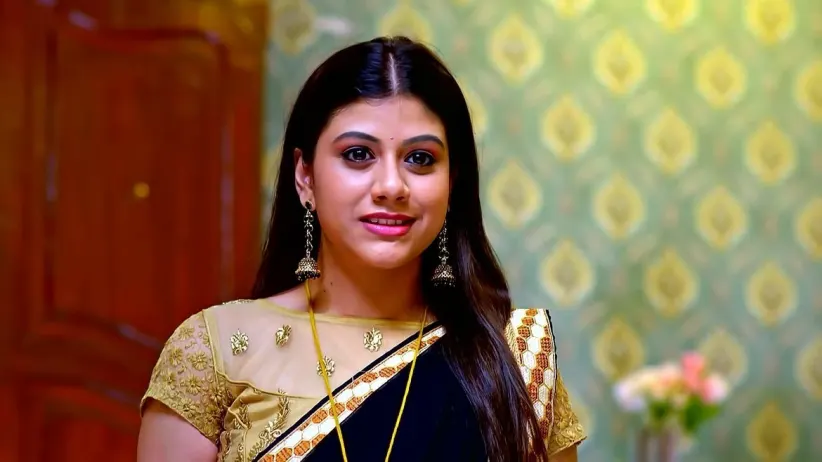 Janaki Ramavarma Asks Vaidehi to Help Shreya