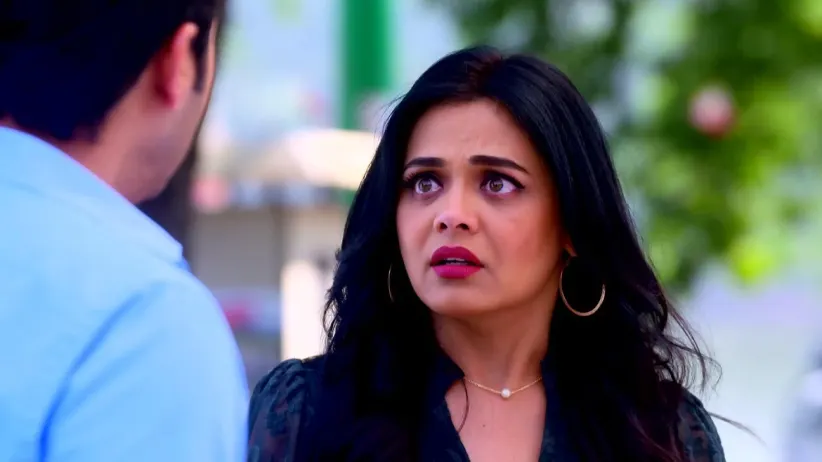 Anushka Finds Neha's Information on the Internet
