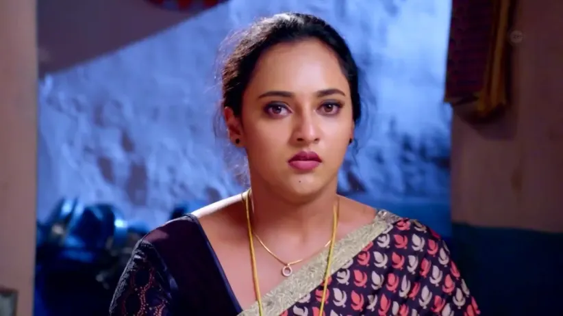 A Nightmare Scares Divya | Sathya