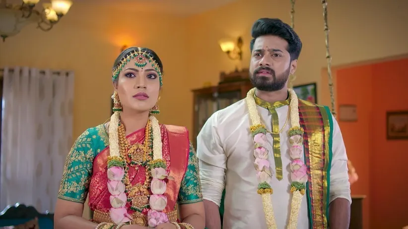 Dathatreya Blesses Samarth and Siri