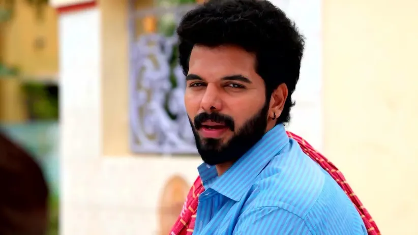 Siddharth Advises Dheivanayagam