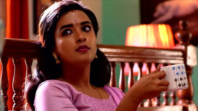 Sushmita Pleads with Shalini