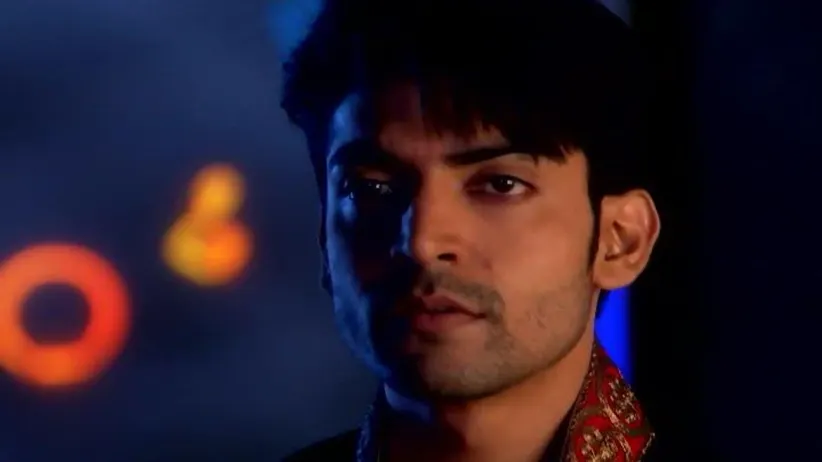 Yash Calls Aarti to Meet at Night