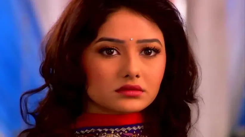 Aarti and Paridhi Visit a Resort with the Family