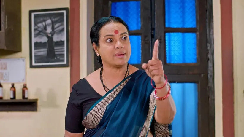 Puttakka Gives Sneha a Stern Warning