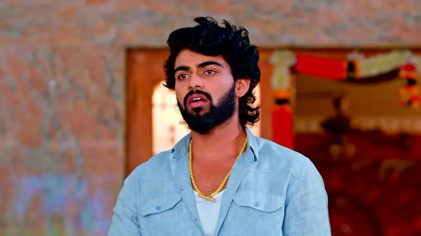 Vasu Seeks Sneha's Help