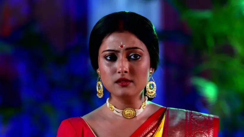 Parna Decides to Find the Necklace