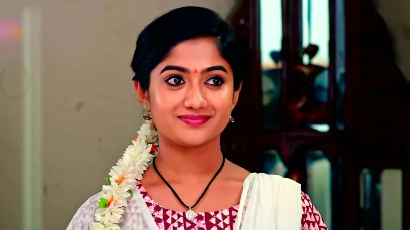 Ramalakshmi and Aadhya Hide from Srinu