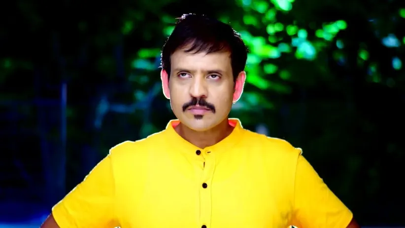 Akhil Convinces Abhiram