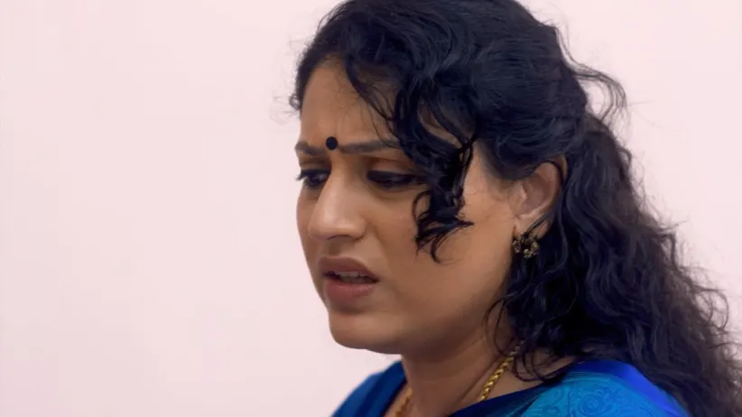 Sreelatha Slaps Vimala