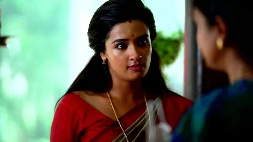 Shalini Tells Her Decision to Vishnu