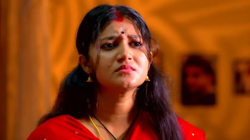 Sreelakshmi's Fitting Reply to Rekha