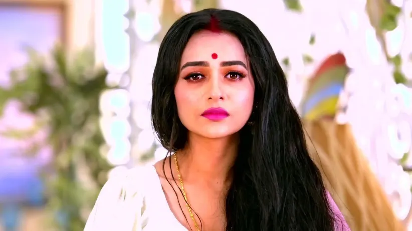 Madhuri Stops Diya from Entering the Kitchen