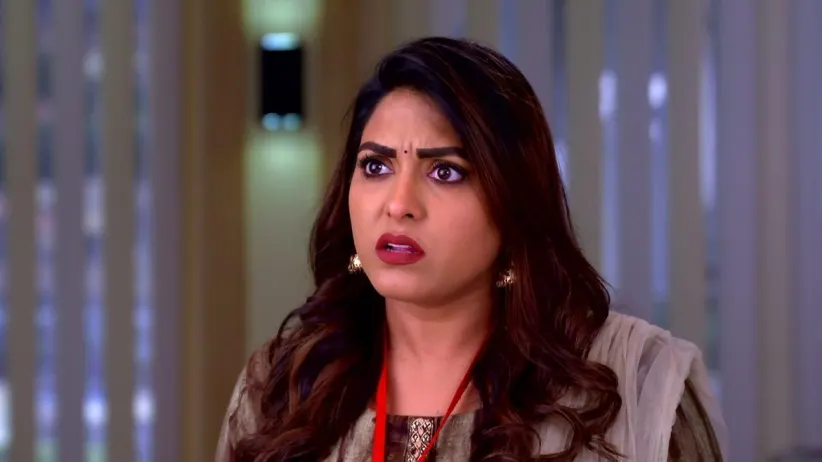 Ritesh Tells Yash about Anushka's Feelings