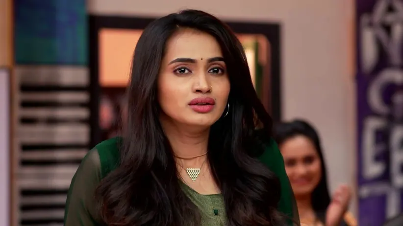 Veena Agrees to Join the Band