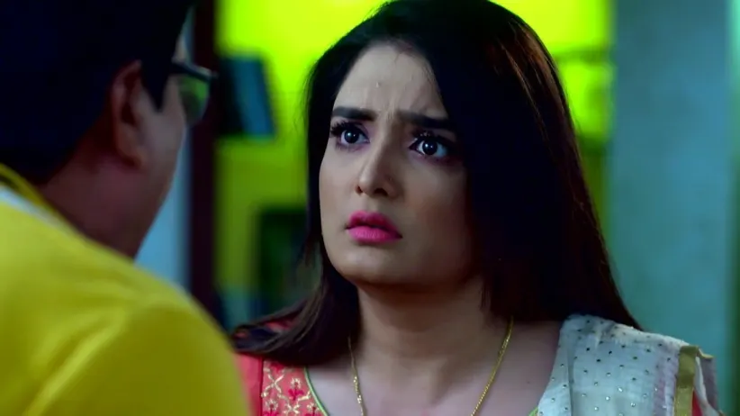 Shailendra Overhears Chandranath and Divya's Conversation