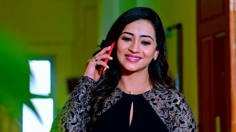 Jhende Wonders about the Vardhan Family's Plan