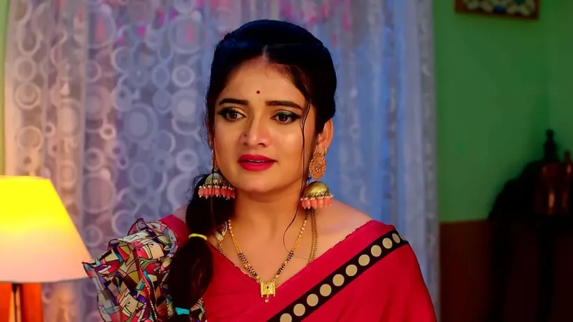 Rudra Saves Rajeshwari from the Goons