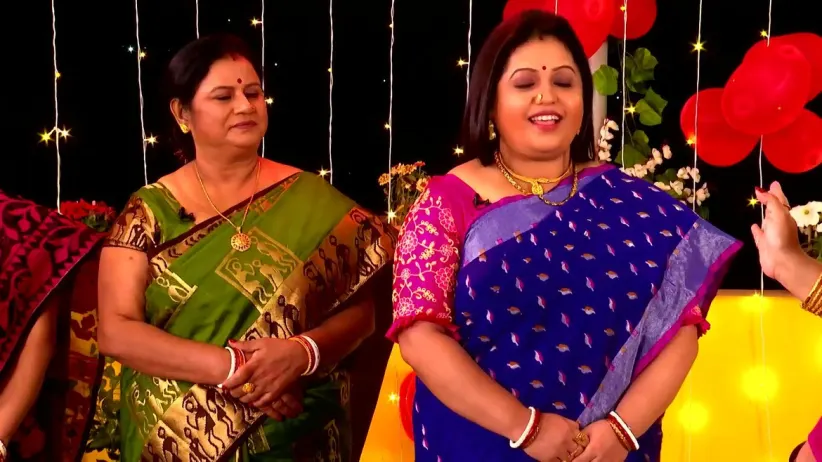 Ghore Ghore Zee Bangla - January 04, 2023 - Performance 3