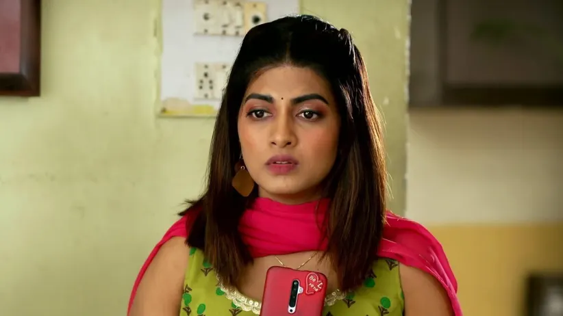 Shilpi Gets a Threating Call