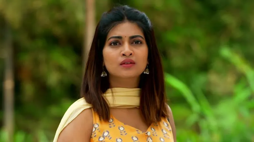 Shilpi Feigns Tears in Front of Vidyut