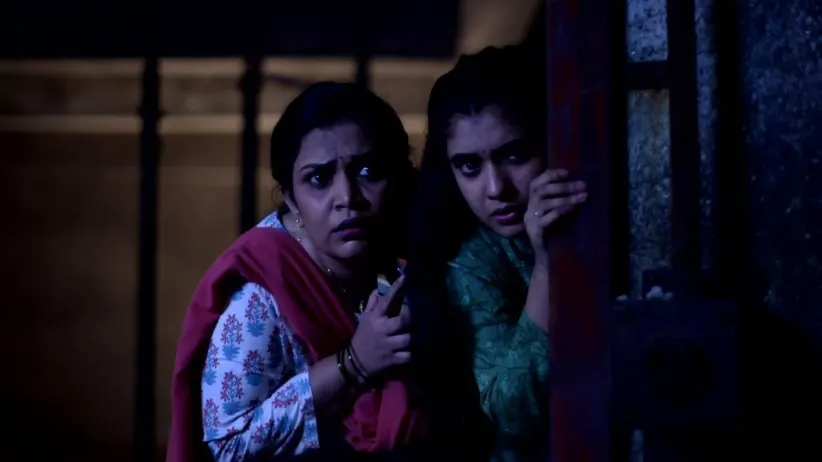 Shilpi Gets Exposed in Front of Everyone