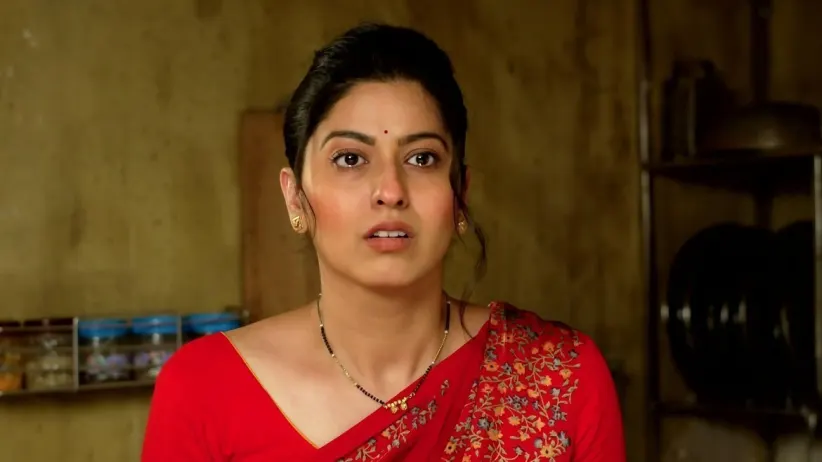 Sachin Brings Riya to the Puja
